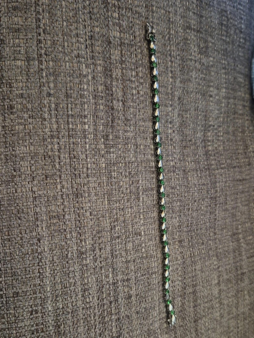 Vintage Green & Silver Tone Hearts Tennis Bracelet Like New